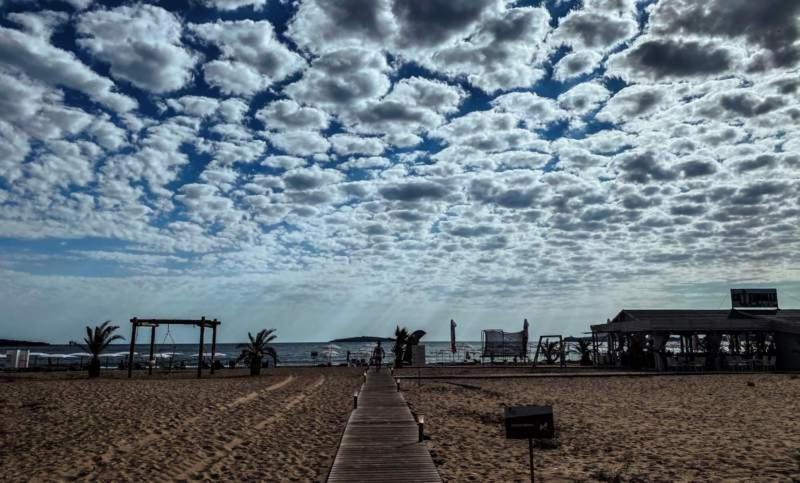 Апартамент На Къмпинг Градина Chernomorets Esterno foto