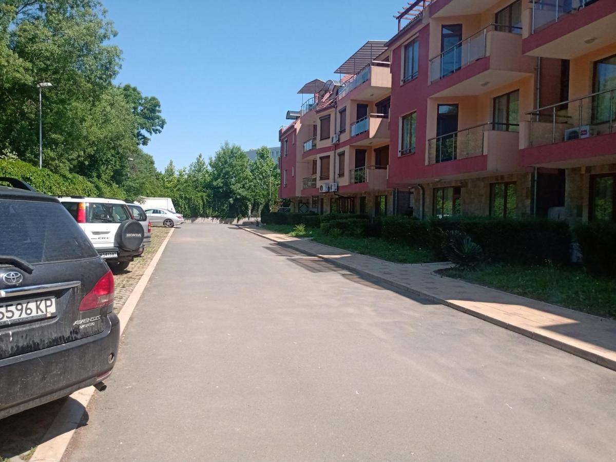 Апартамент На Къмпинг Градина Chernomorets Esterno foto